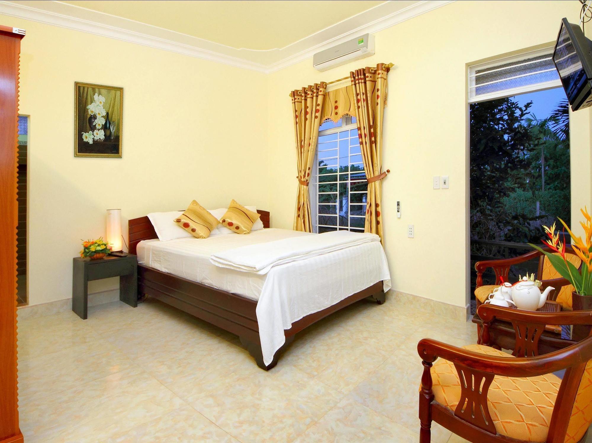 Strawberry Garden Homestay *